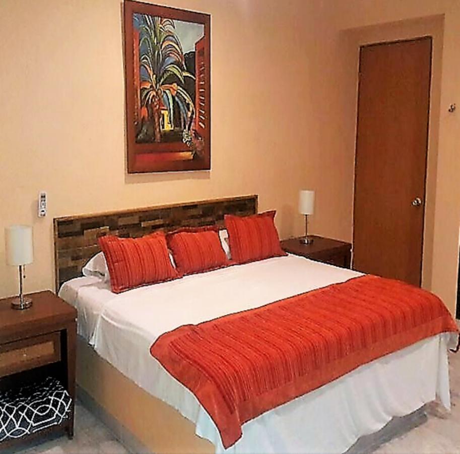 Hotel Versalles Suites Cancun Dış mekan fotoğraf