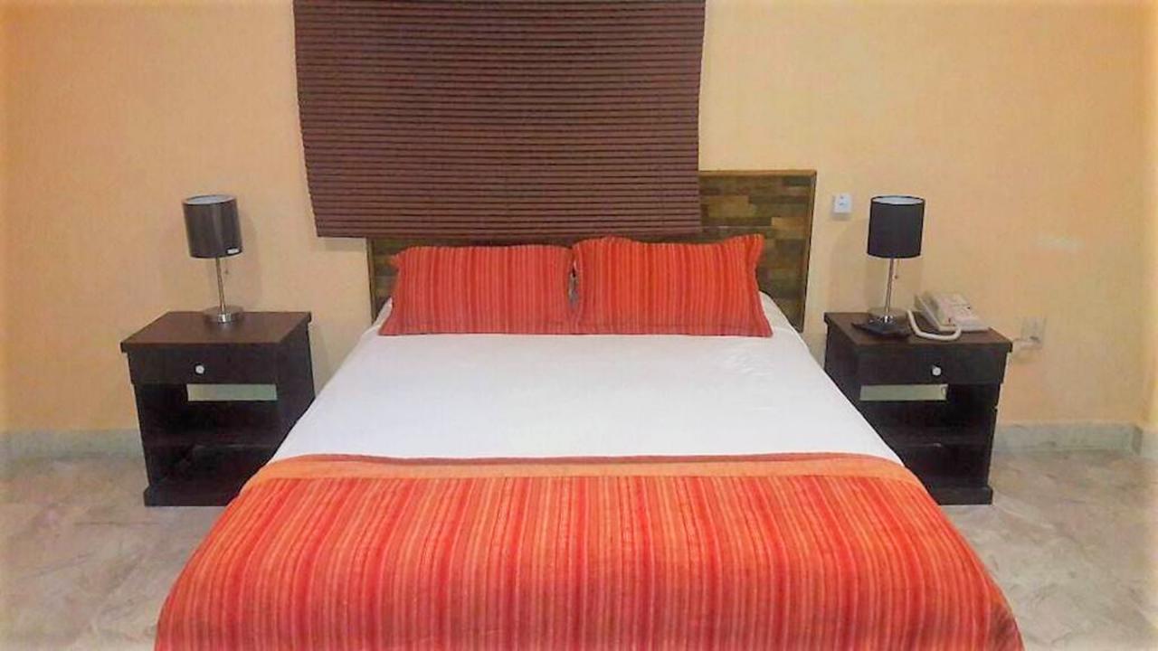 Hotel Versalles Suites Cancun Dış mekan fotoğraf