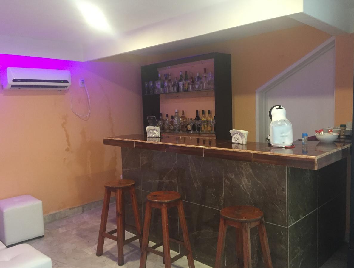 Hotel Versalles Suites Cancun Dış mekan fotoğraf